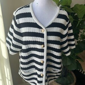 Free Assembly Size XL Black and White Striped Cardigan with Gold Button